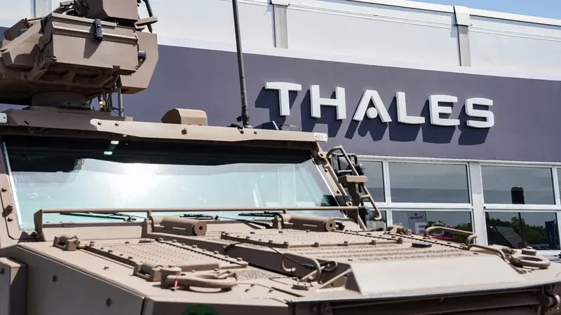 Thales lance HexaForce pour offrir une alternative européenne au logiciel militaire américain Palantir