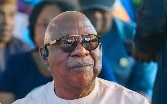 Akwa Ibom : le paradoxe des infrastructures routières à Eket interroge la gestion budgétaire