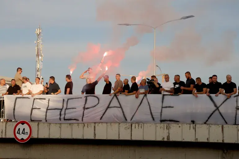 Serbie : des honneurs militaires pour Ratko Mladić, figure controversée de la guerre en Bosnie