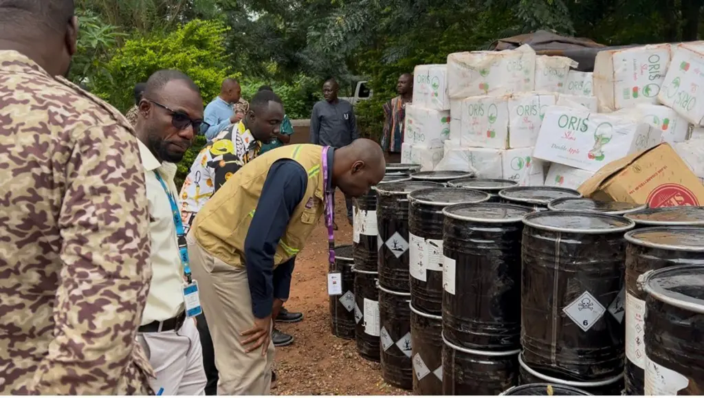 Un réseau criminel démasqué : cyanure et cigarettes illicites camouflés sous des denrées alimentaires au Ghana