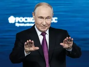 Poutine évoque une « chance » de négociations directes avec l'Ukraine malgré la guerre