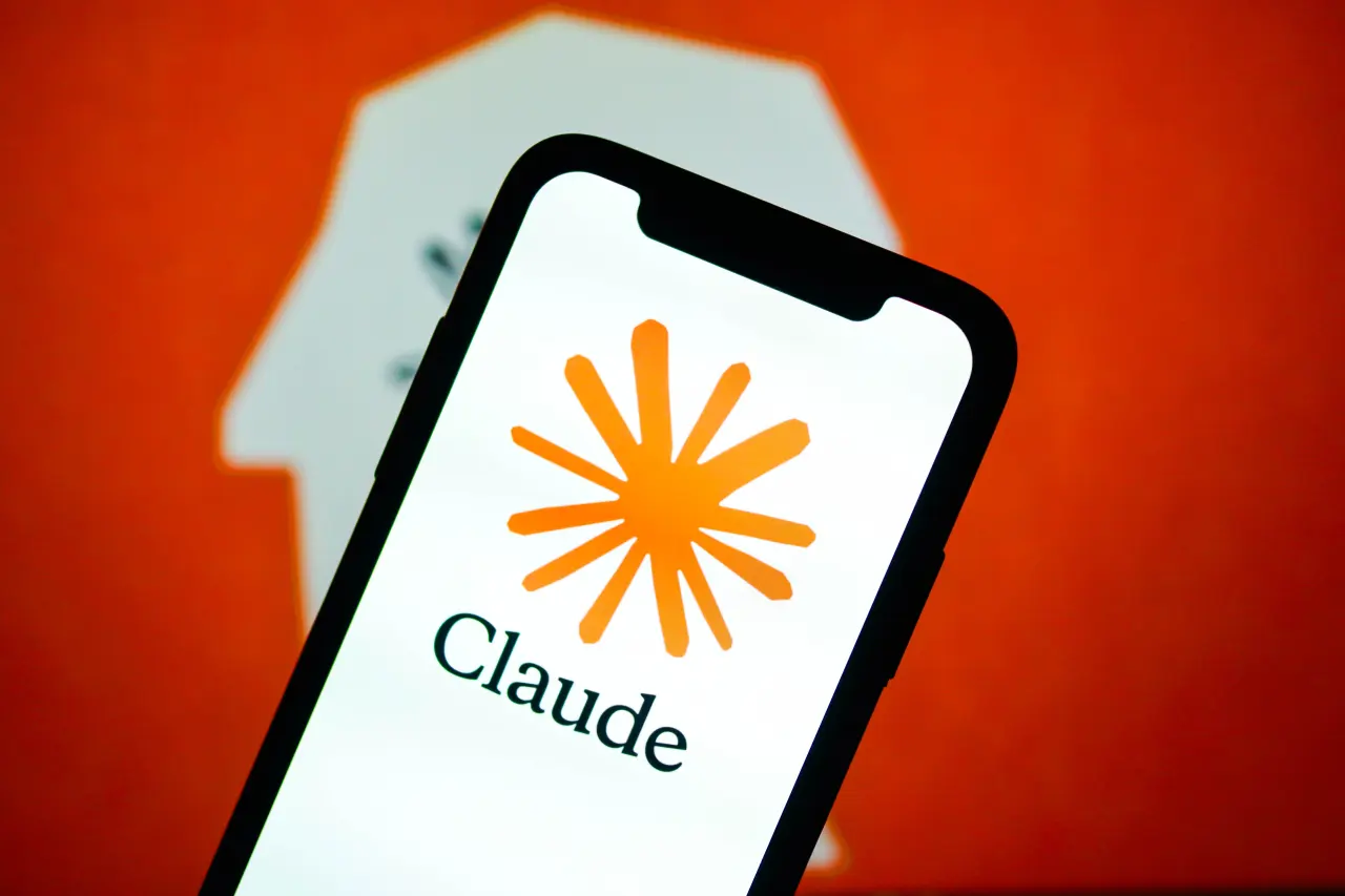 Claude d'Anthropic en panne : sept modèles paralysés, l'IA africaine en alerte