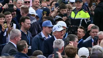 Donald Trump minimise la réunion Iran‑Golfe à Oman, affirmant « je m’en fiche », alors que la sécurité du détroit d’Ormuz reste en jeu