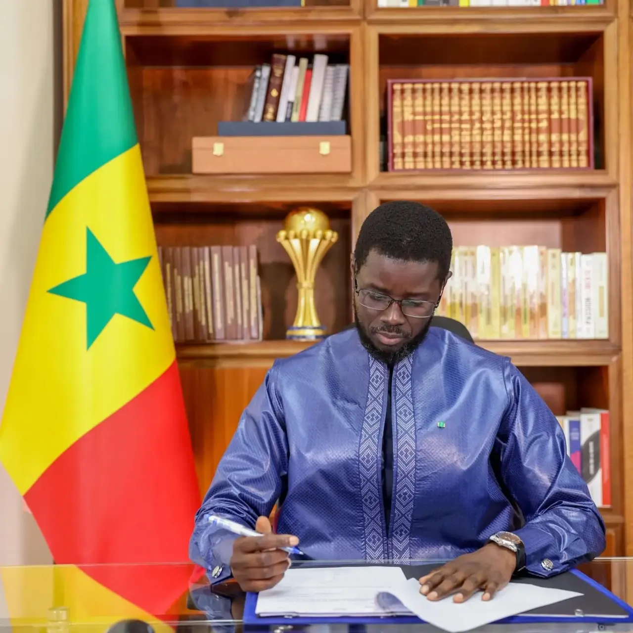 Sénégal : le président Faye salue la mémoire du Khalife de Diamal Santhie, mort dans un accident