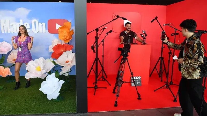 YouTube intègre l'IA au cœur de la production vidéo pour automatiser les tâches créatives des créateurs
