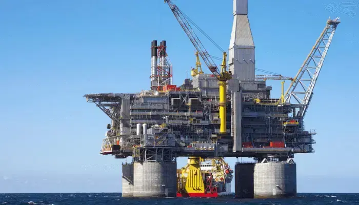 La Banque centrale du Nigeria maintiendra son taux directeur à 26,5 % face à la hausse du pétrole et du carburant, selon United Capital