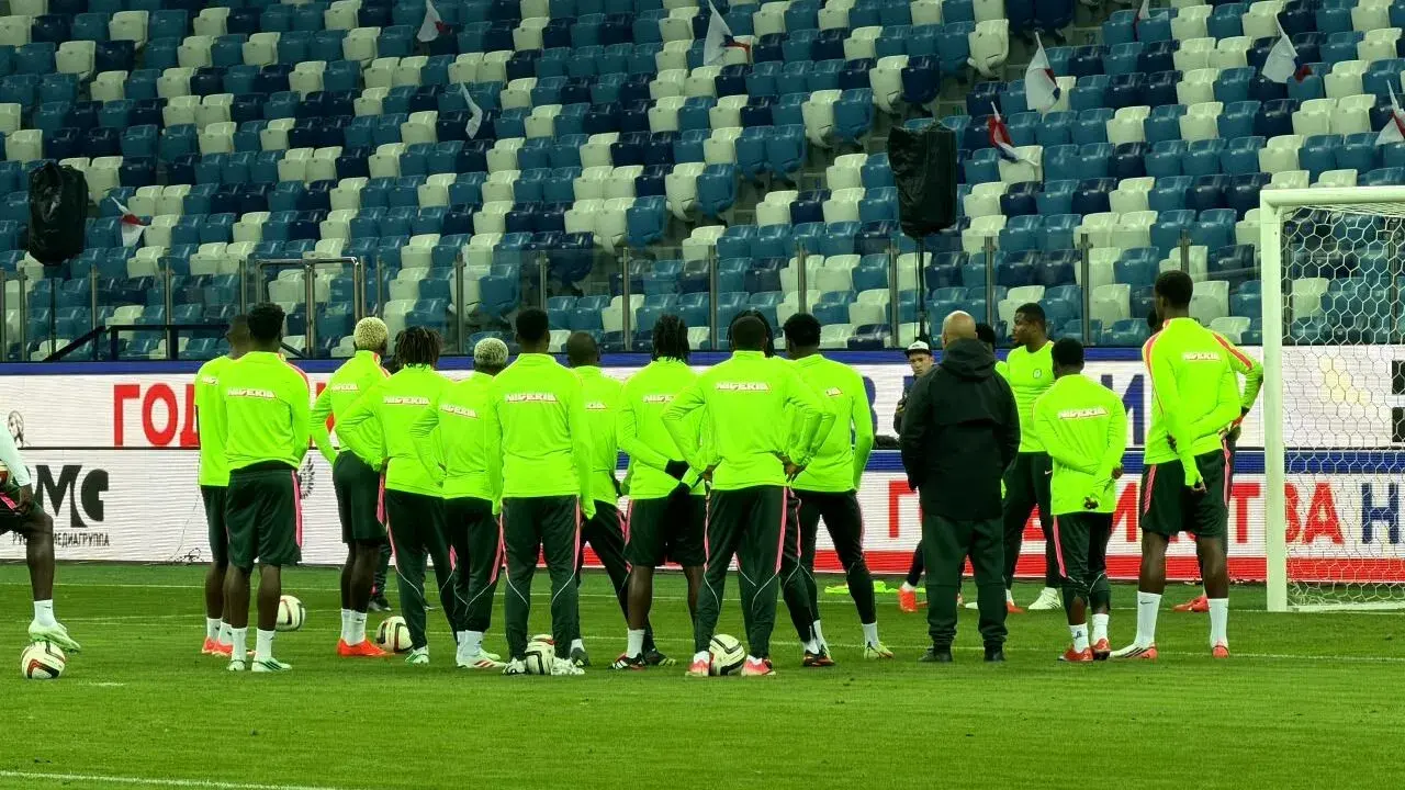 Les Super Eagles face à la Russie : un test de caractère pour le sélectionneur Eric Chelle