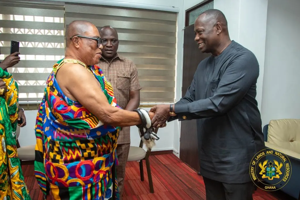 Ghana : le gouvernement hérite d’une dette de 111 milliards de cedis mais poursuit ses grands projets d’infrastructure