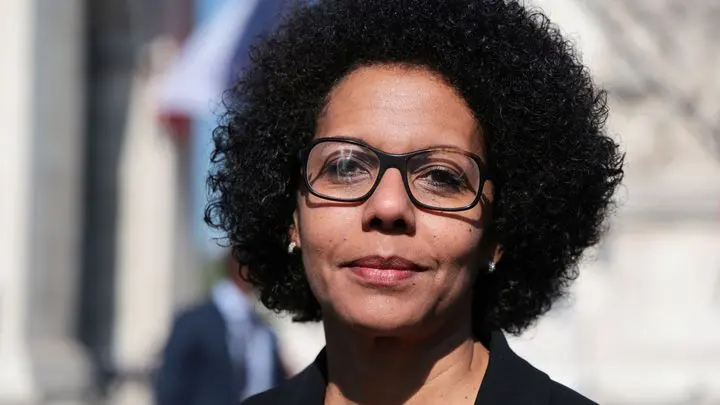 Une tribune dénonce la banalisation du discours raciste dans les médias français après l'attentat de Trappes