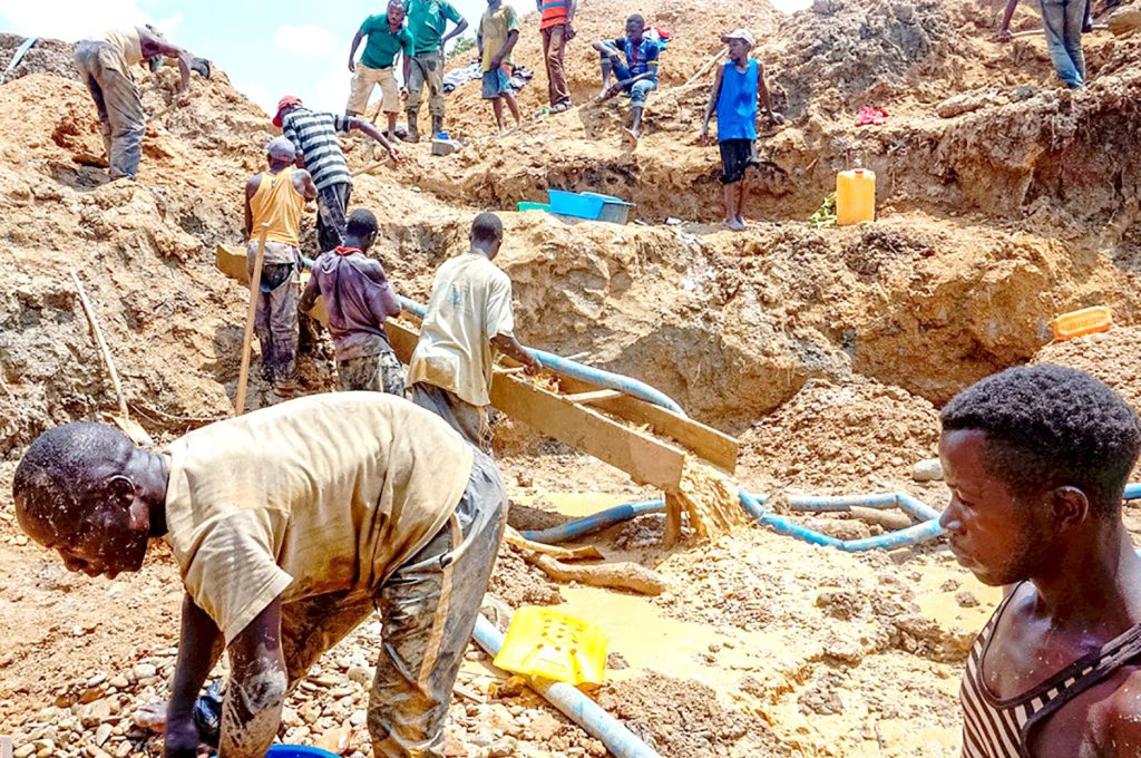 L'or africain vendu au prix de la misère — comment l'industrie aurifère échappe à l'Afrique