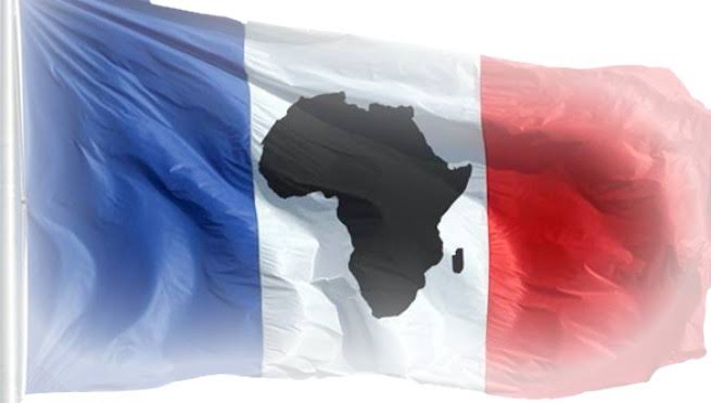 La Françafrique ne meurt pas : elle se réinvente sous nos yeux